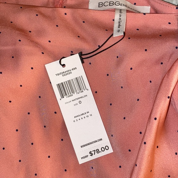 ✨BCBGeneration✨- Ruched Asymmetrical Skirt - Picture 5 of 7